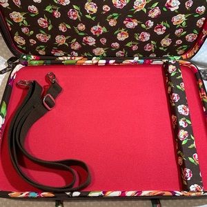 Vera Bradley hard shell laptop case 17”